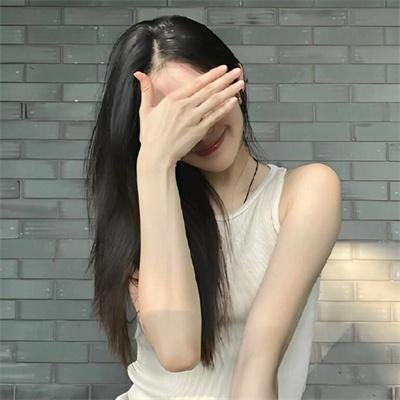微笑的苹吉